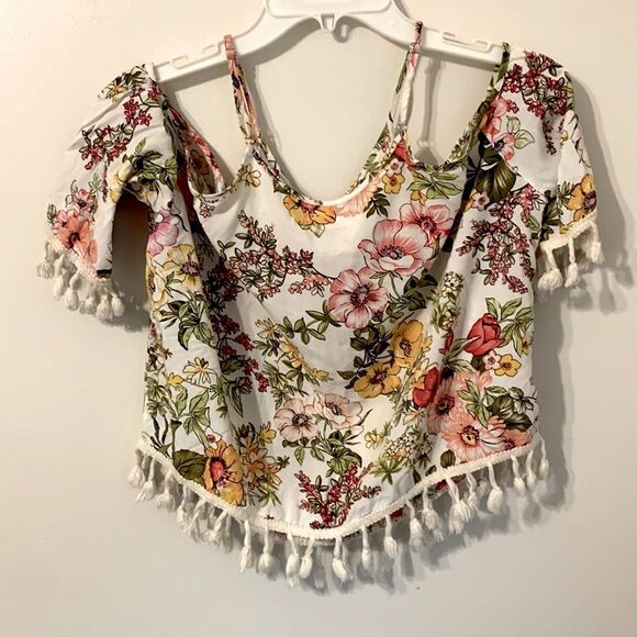 Cynthia Mehra | Floral Cold Shoulder Women’s Cropped Tank with Tassels - Picture 2 of 8